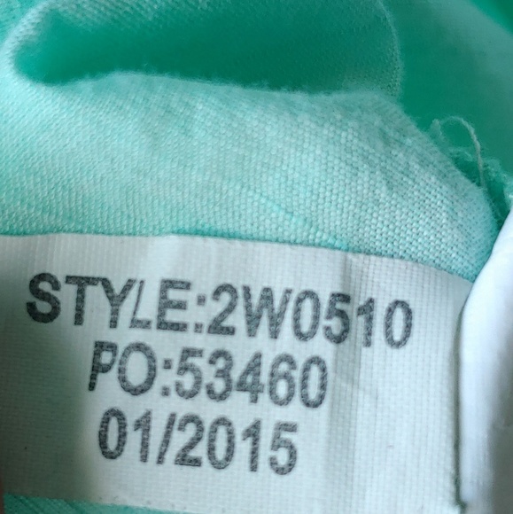 Vineyard Vines Button Down Collar Roll Tab Sleeve - Picture 5 of 8